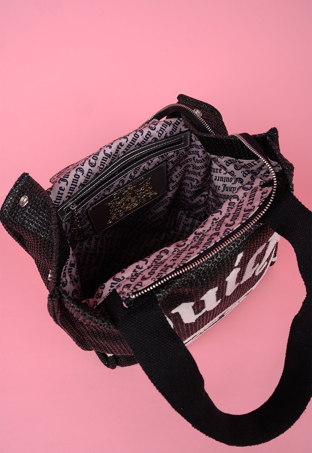 תיק שופינג גדול עם מגה לוגו מבד רפיה - Juicy Couture