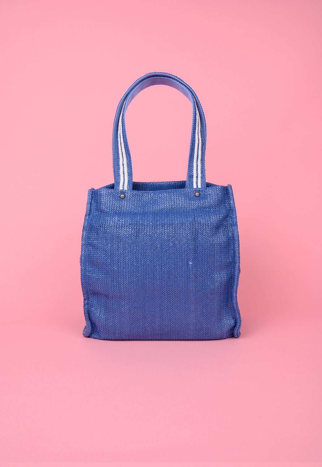 תיק שופינג גדול עם מגה לוגו מבד רפיה - Juicy Couture