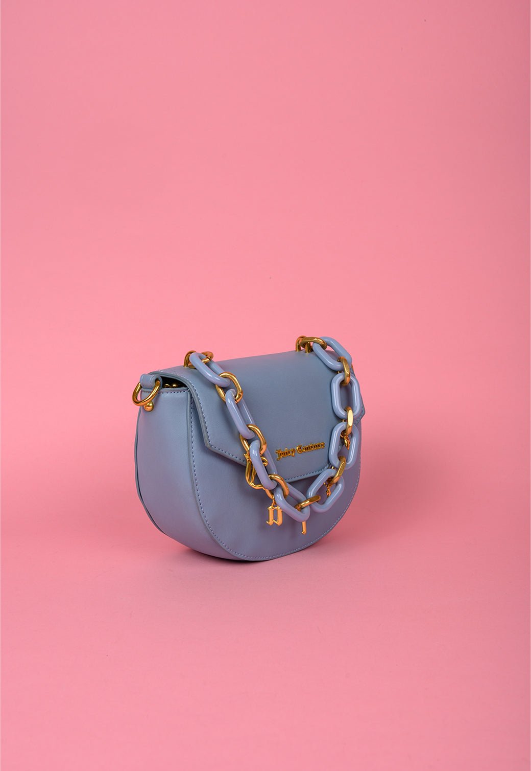 תיק כתף מגורען עם שרשרת - Juicy Couture
