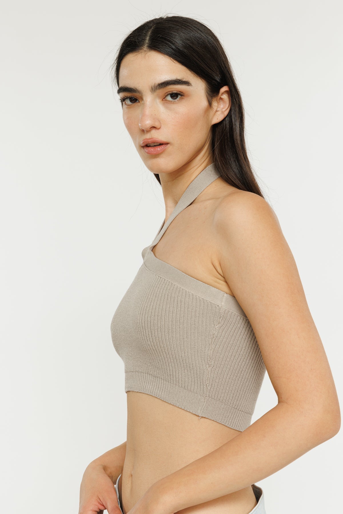 גופיית קרופ Collar בצבע בז'