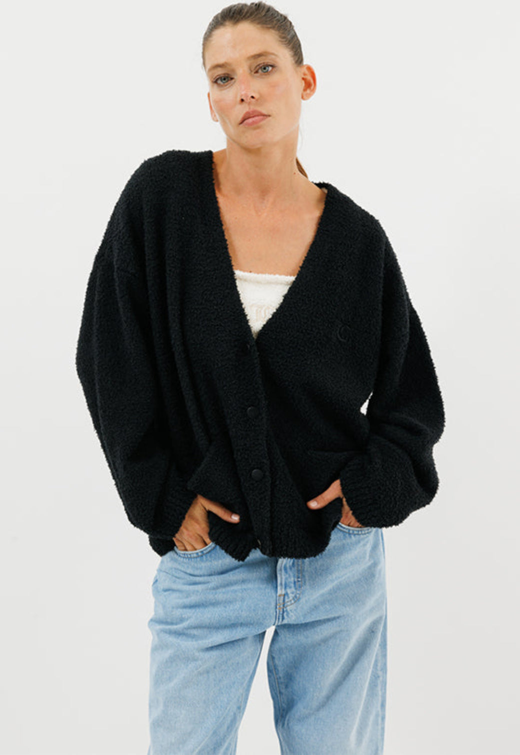 קרדיגן נשים דגם SOFT בצבע שחור