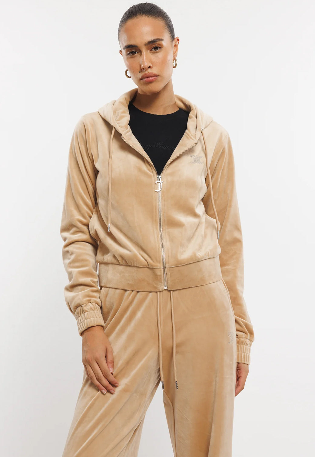 קפוצ'ון קטיפה עם רוכסן W Zipped Hooded בצבע בז'