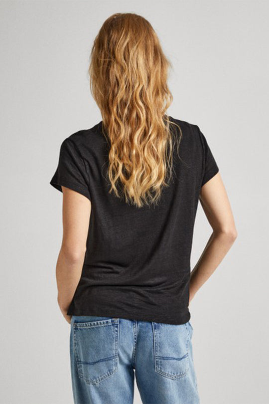 טי שירט Lilian Pepe Jeans לנשים בצבע שחור עם צווארון עגול
