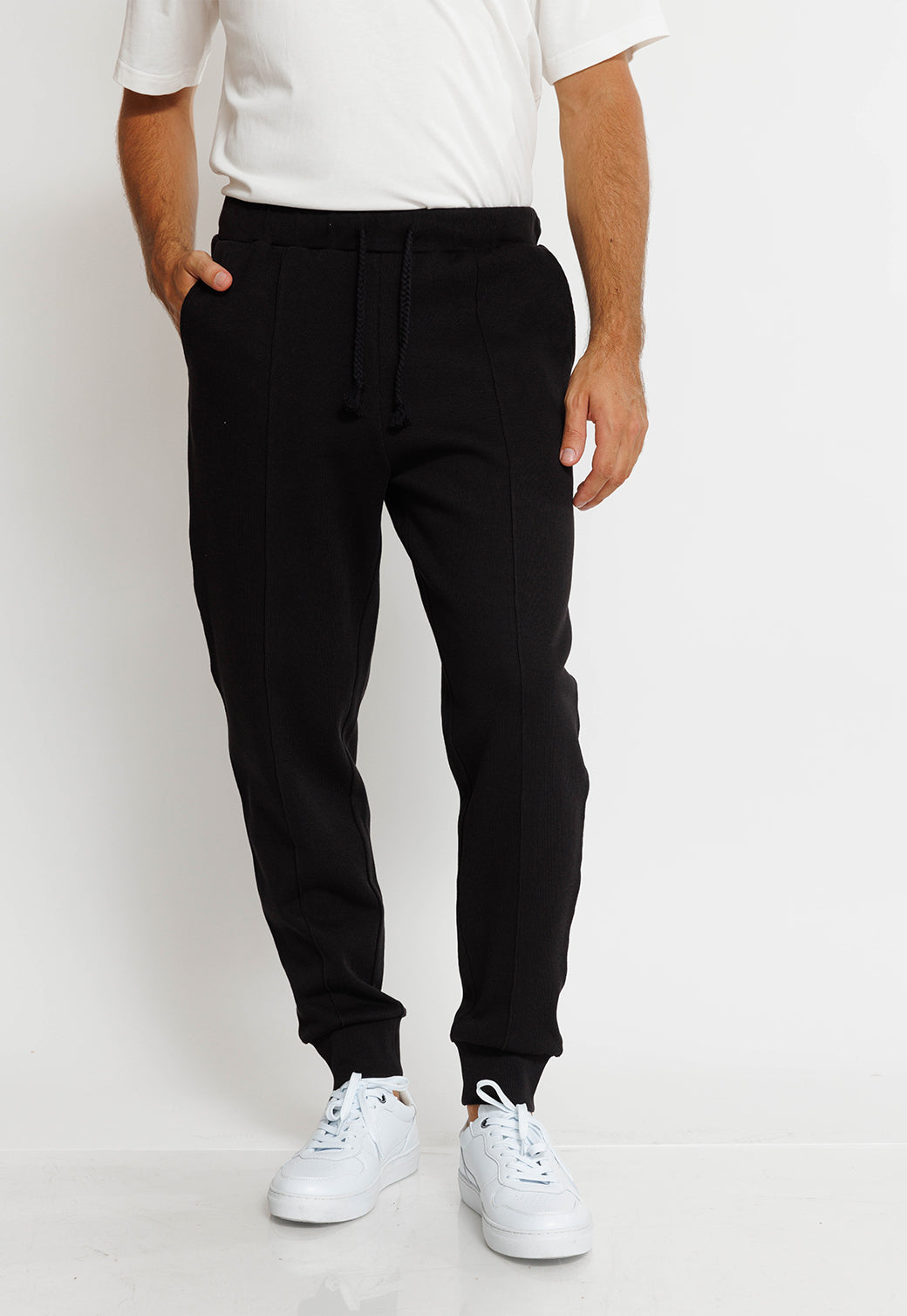 מכנסי ג׳וגר ADAN בצבע שחור