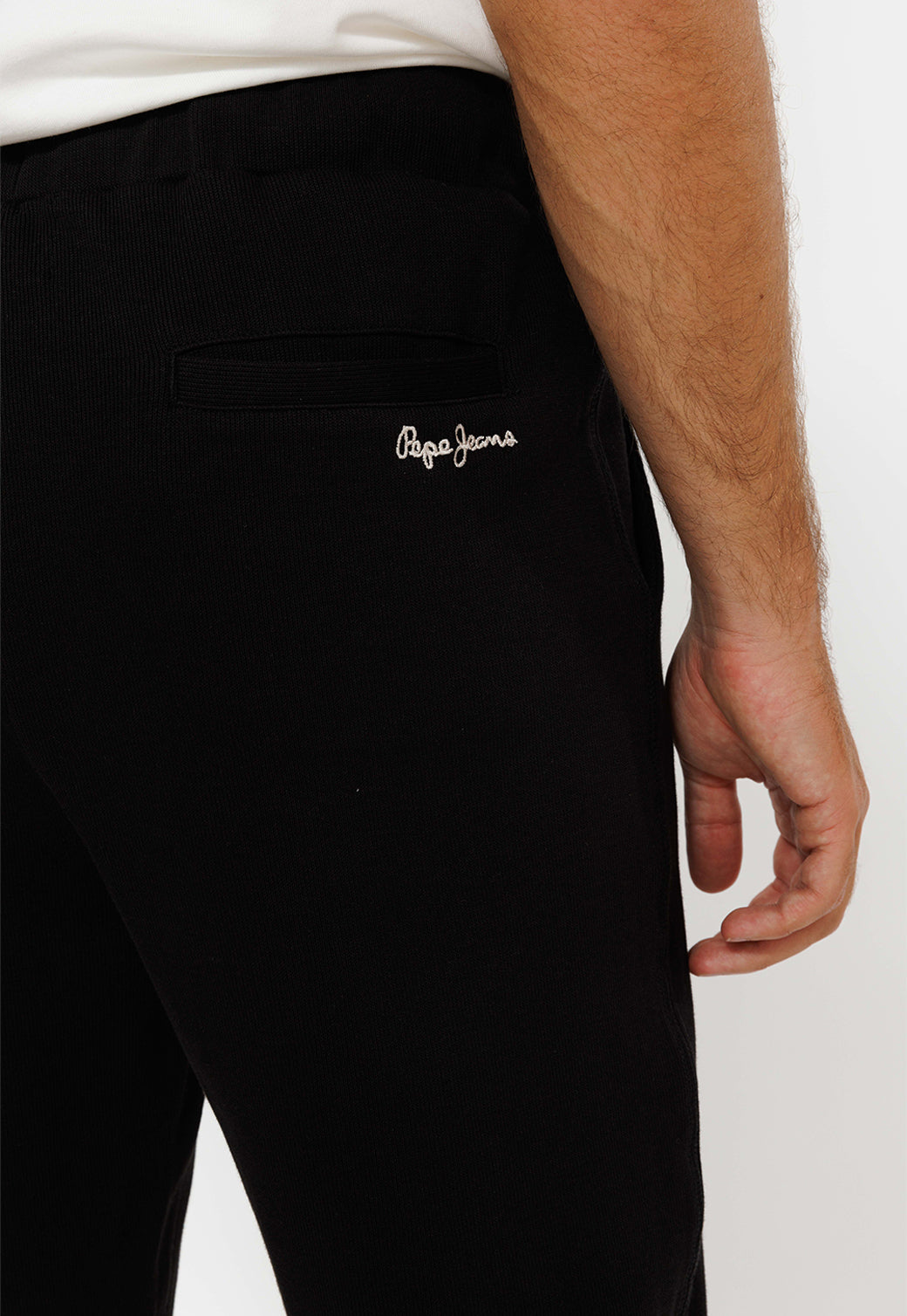 מכנסי ג׳וגר ADAN בצבע שחור