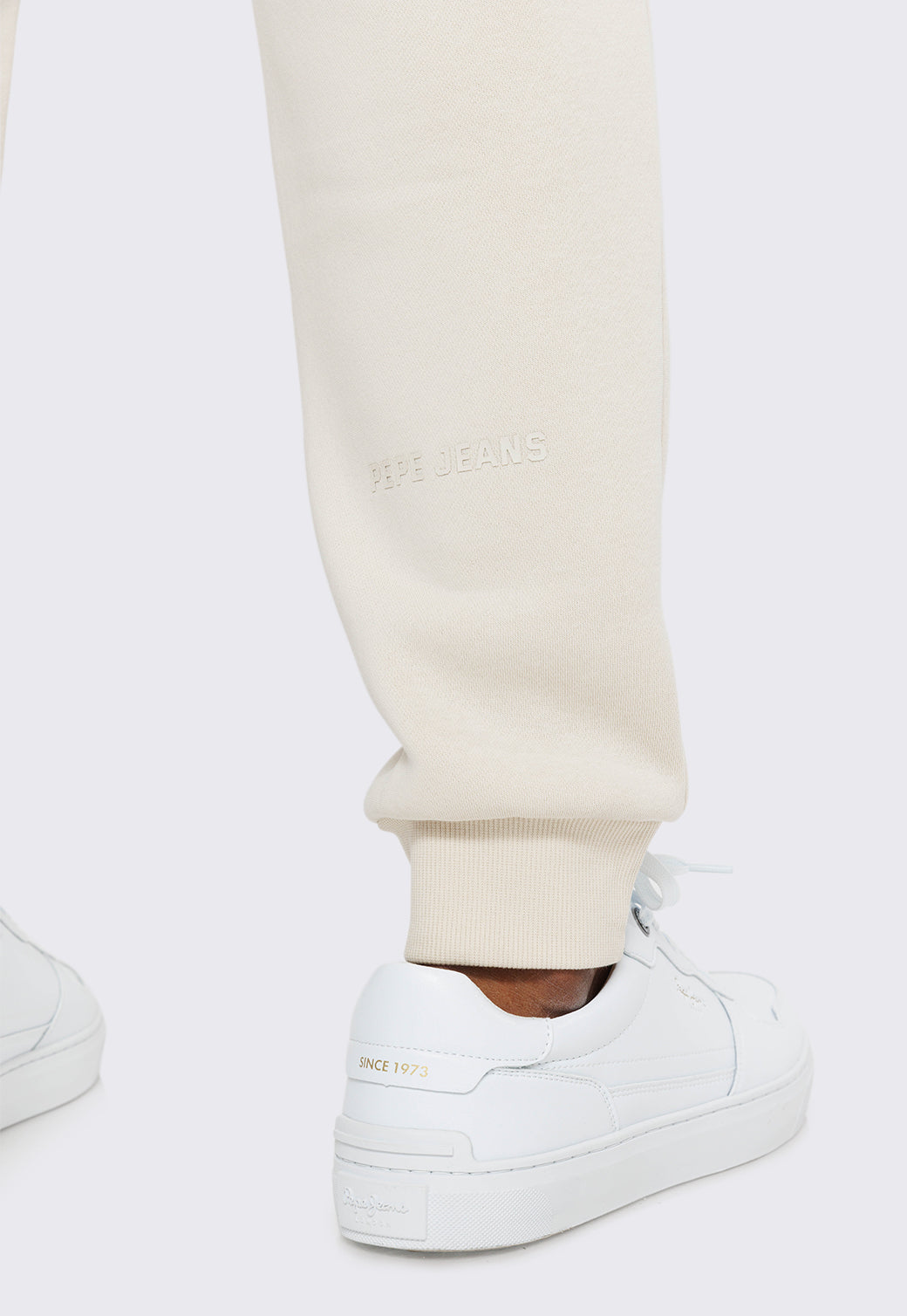 מכנסי טרנינג עם שרוך לגברים בצבע שמנת