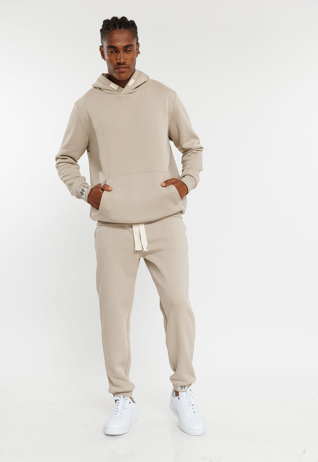 מכנסי טרנינג עם שרוך רחב לגברים בצבע בז'