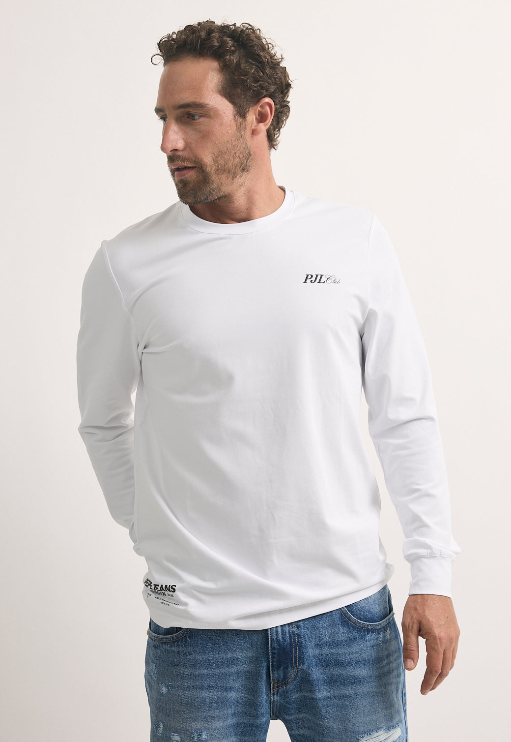 טי-שירט ארוכה לגברים בצבע לבן עם לוגו