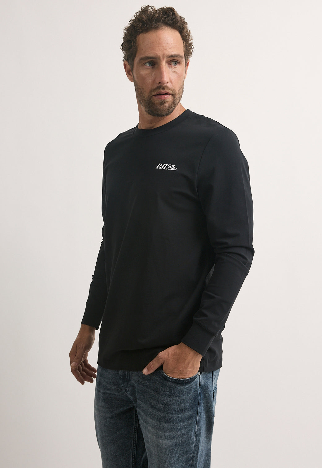 טי-שירט ארוכה לגברים בצבע שחור עם לוגו