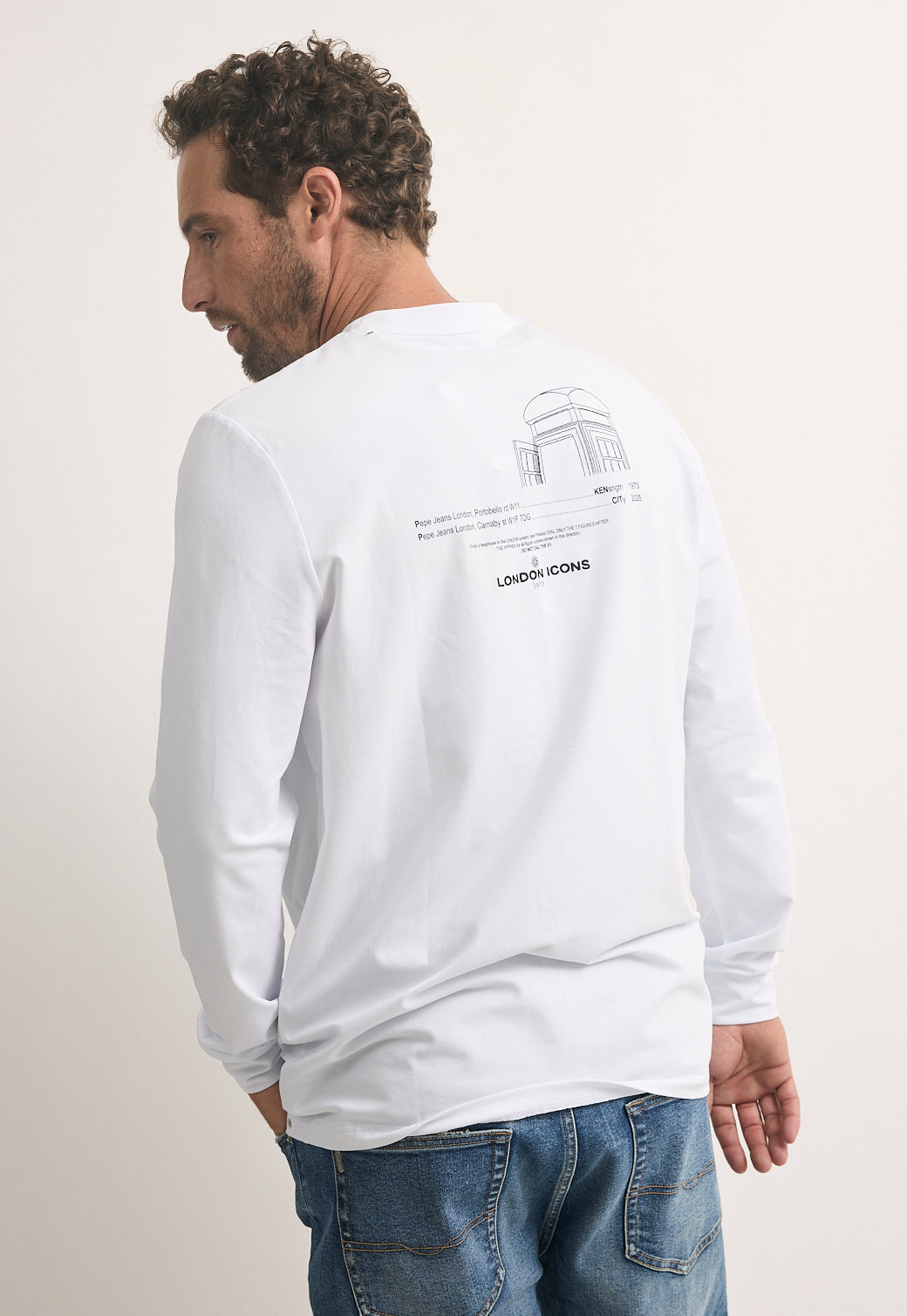 חולצה ארוכה לגברים בצבע לבן עם לוגו