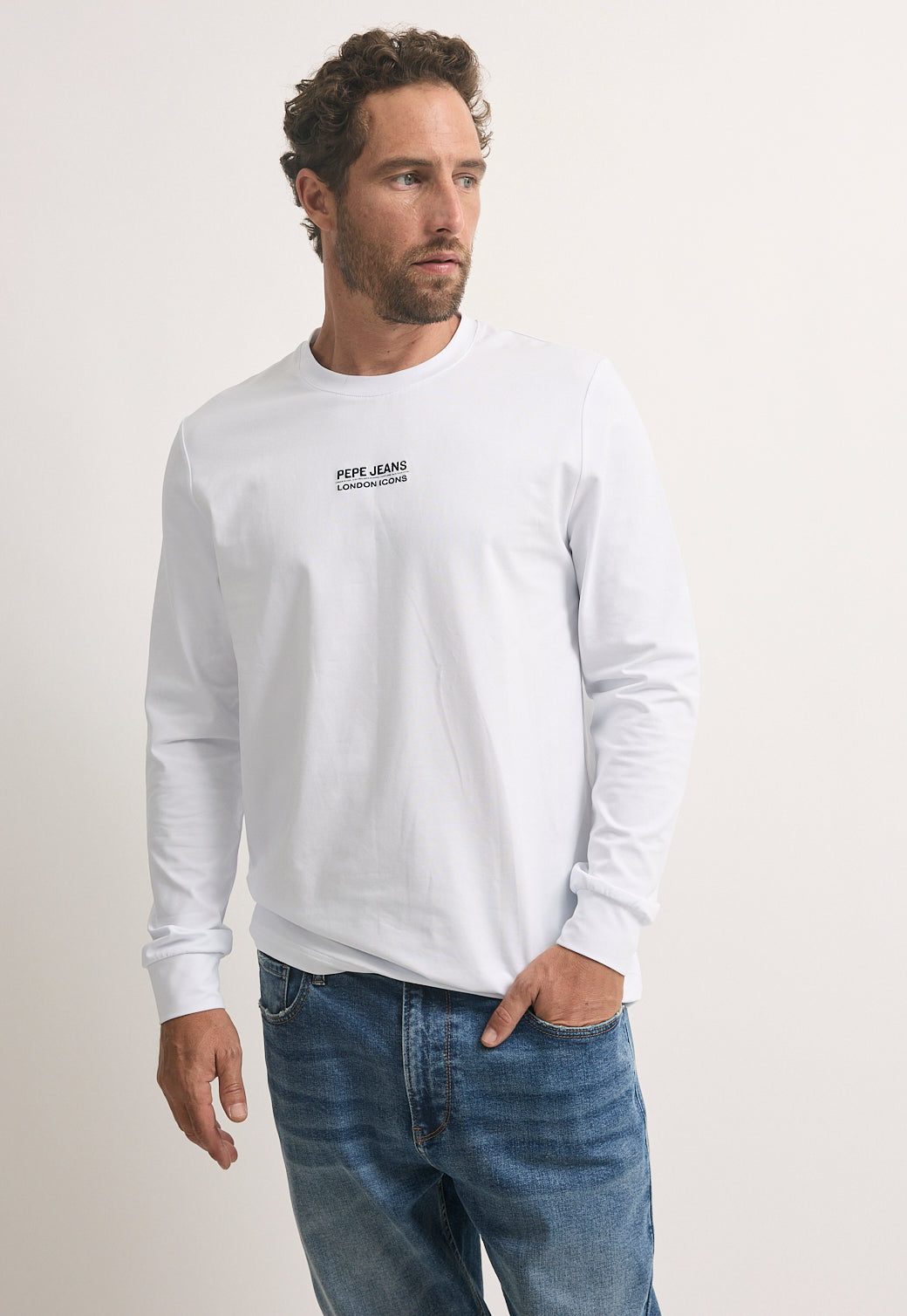 חולצה ארוכה לגברים בצבע לבן עם לוגו