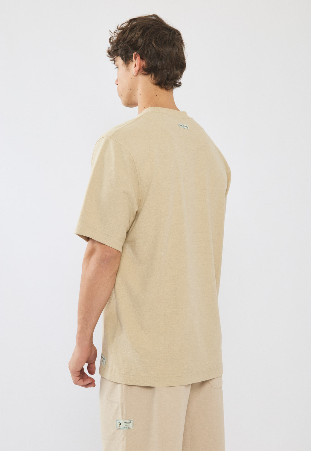 טי-שירט אוברסייז לגברים בצבע בז'