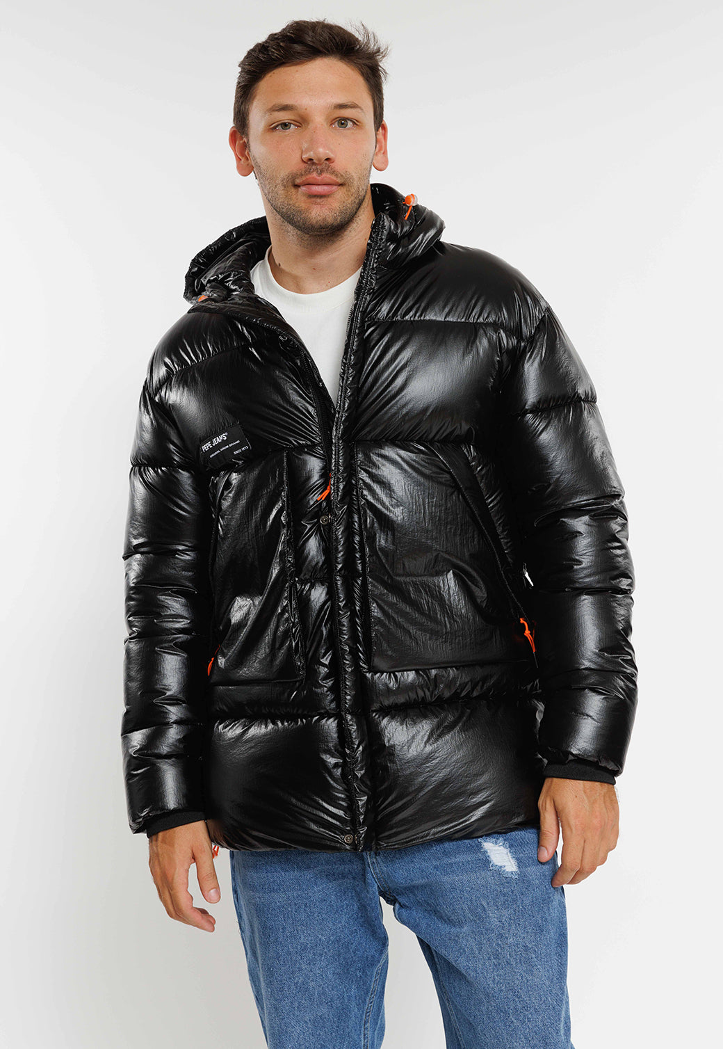 מעיל פוך מבריק עם כובע בצבע שחור