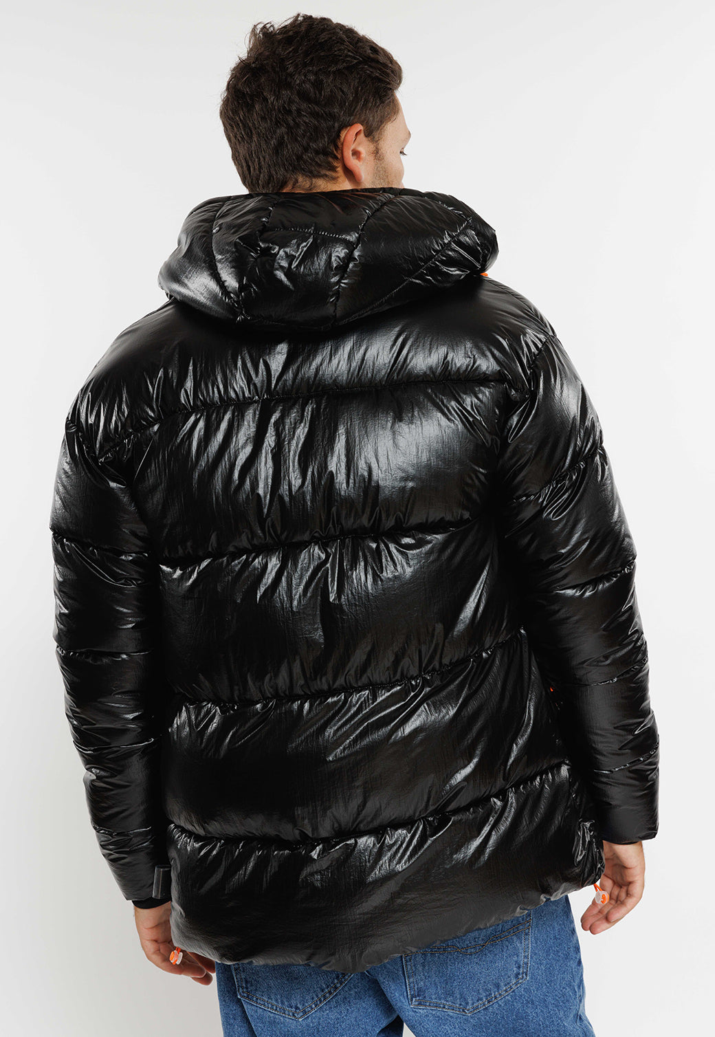 מעיל פוך מבריק עם כובע בצבע שחור