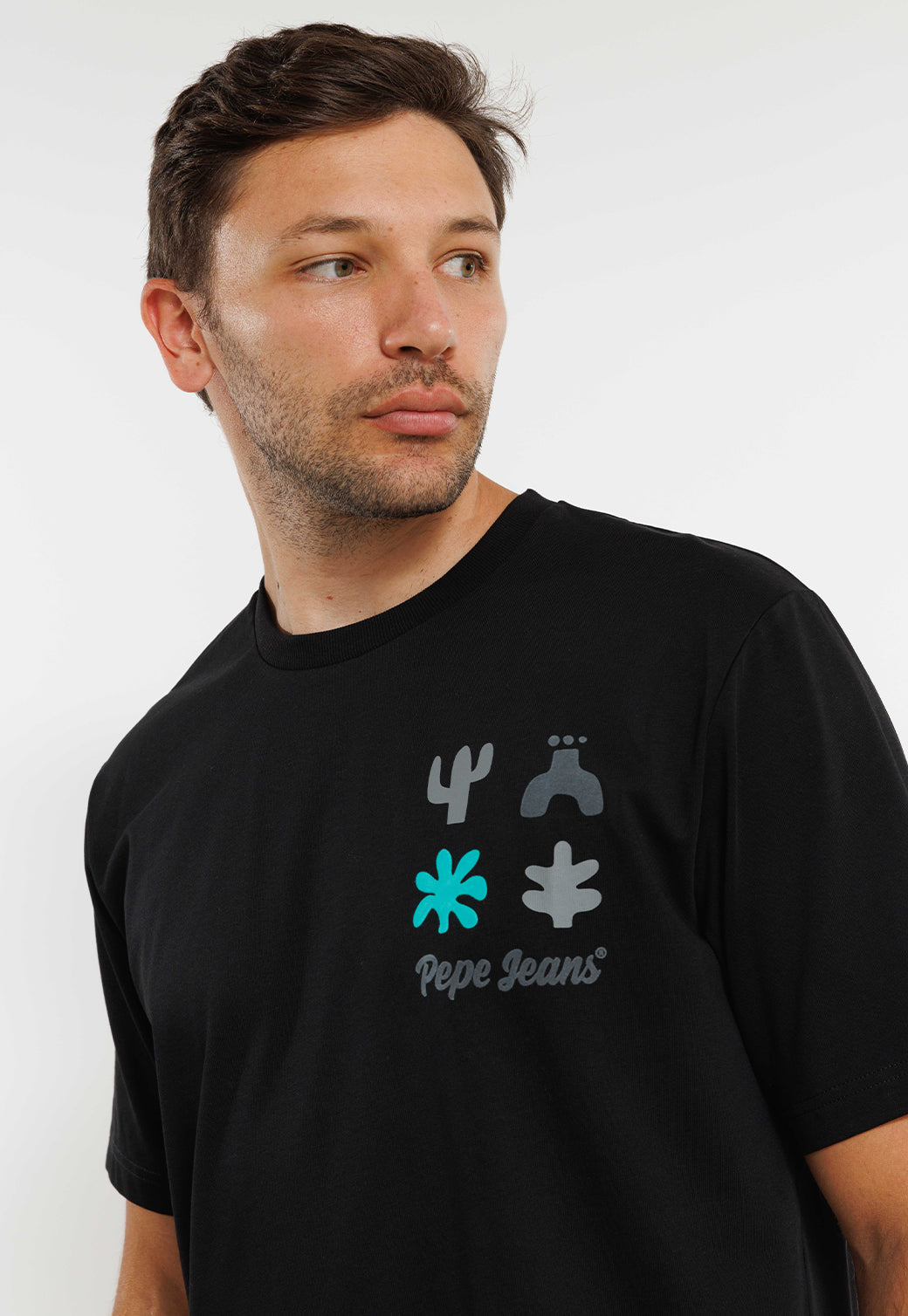 טי שירט רחבה עם הדפס בצבע שחור