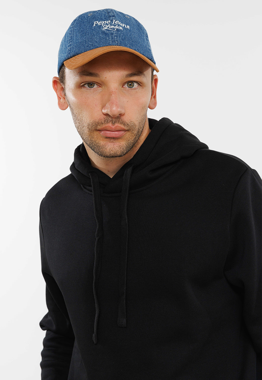 קפוצ'ון עם הדפס אחורי SOF בצבע שחור