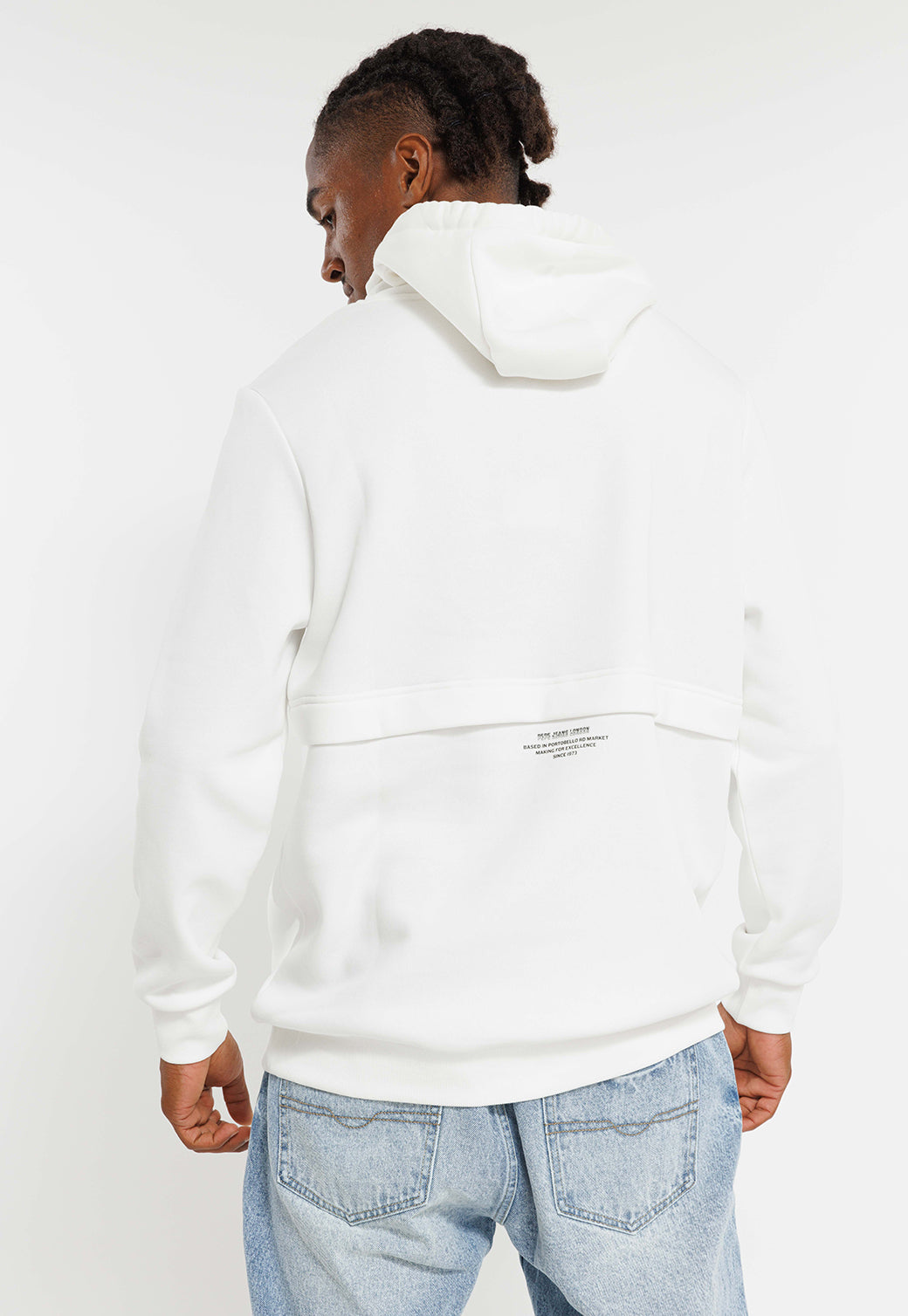 קפוצ'ון עם הדפס מרובע לגברים בצבע לבן