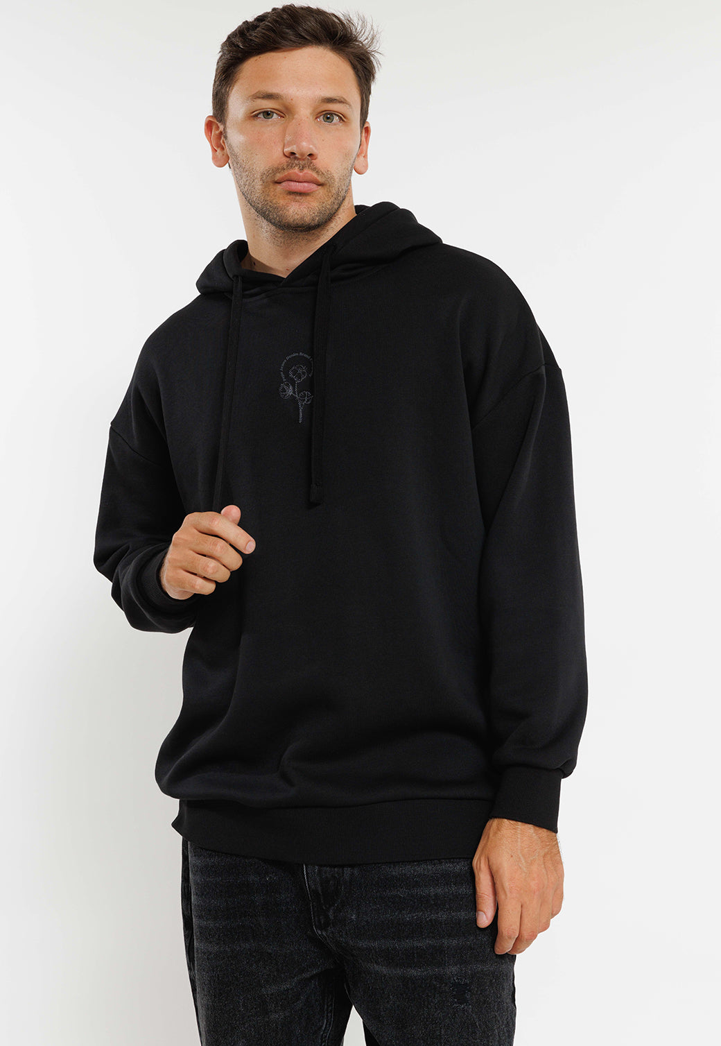 קפוצ'ון JEAN עם הדפס בגב בצבע שחור