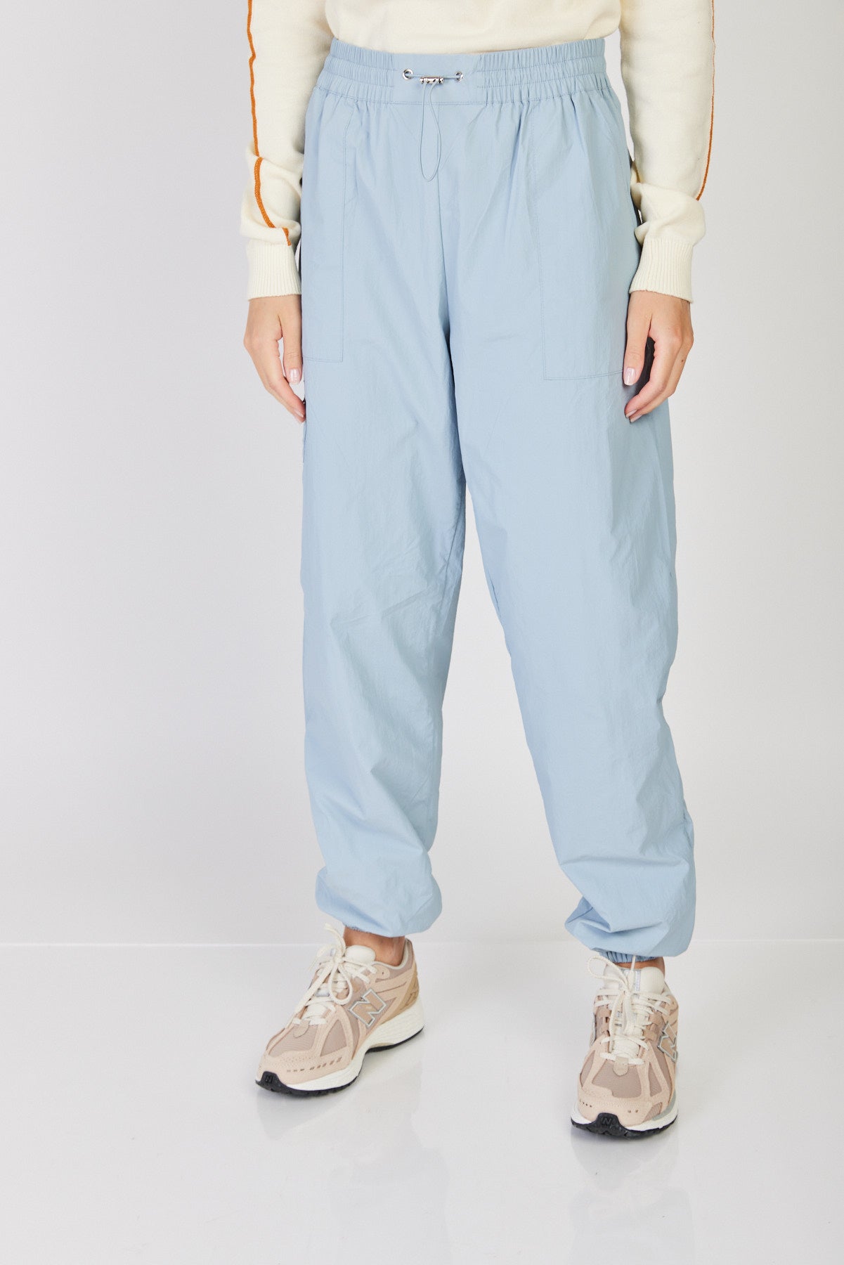 מכנסי ניילון Karson בצבע תכלת