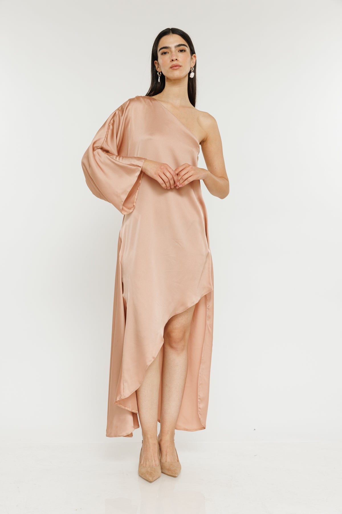 שמלת מידי וואן שולדר Nersic בצבע ניוד