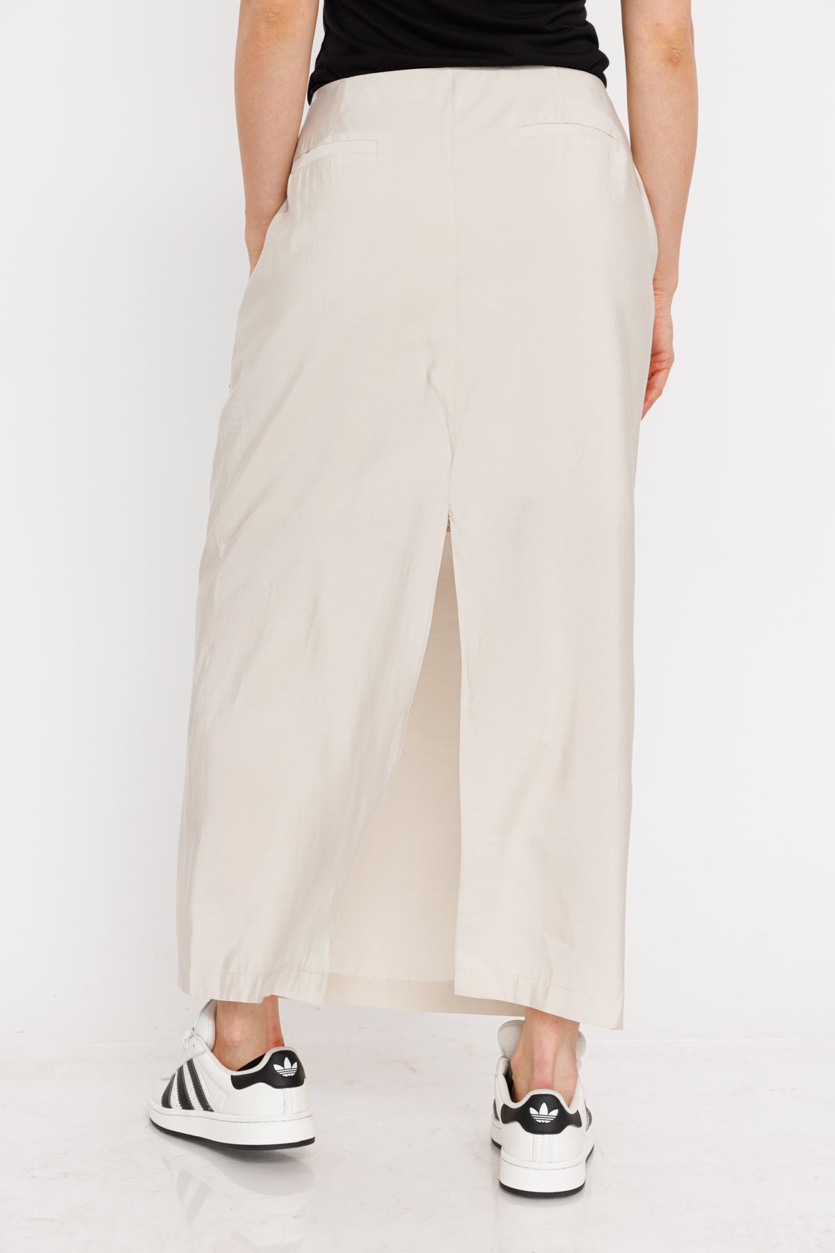 חצאית עיפרון Nadine בצבע בז'