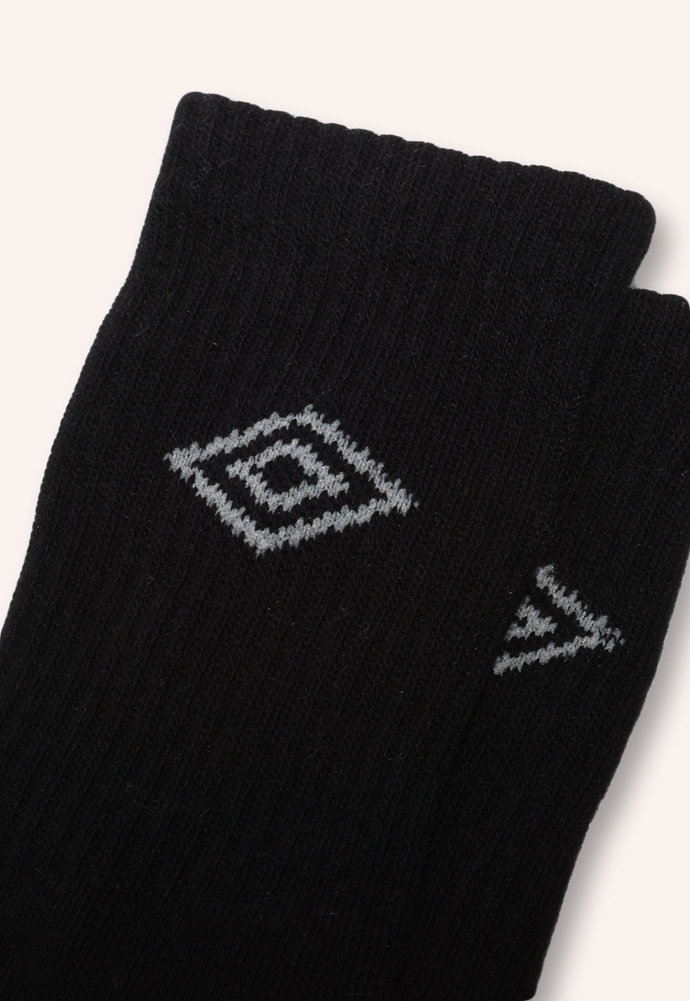 מארז 5 זוגות גרבי ספורט לנוער בצבע שחור