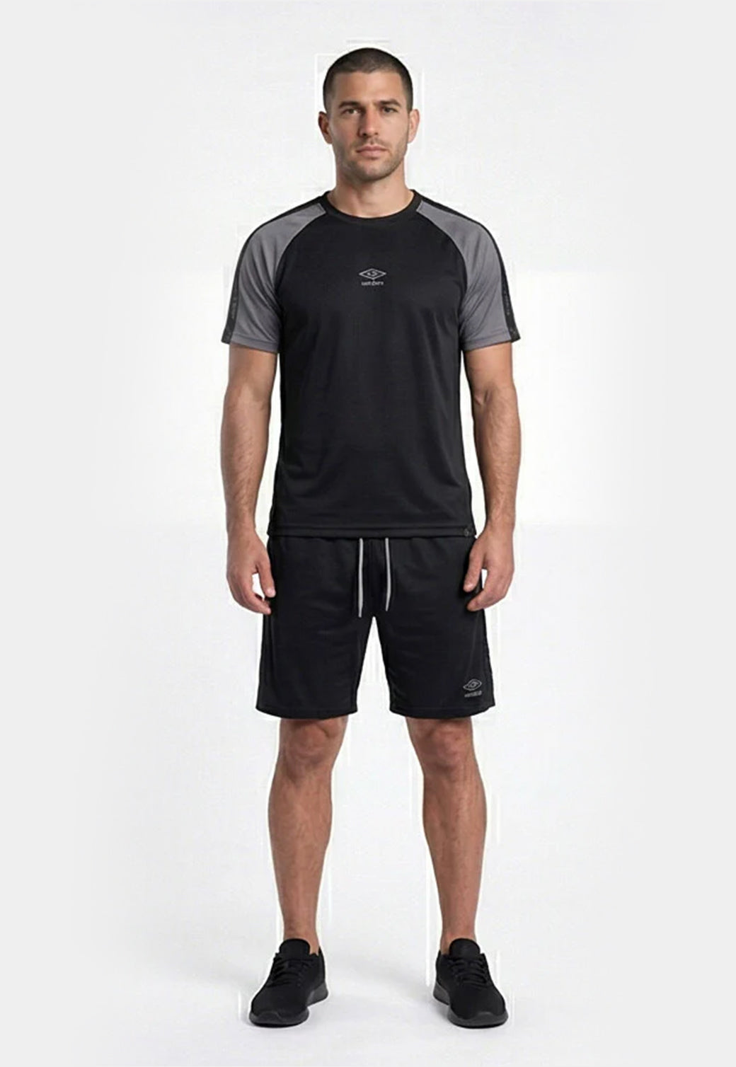 סט אימון UMBRO לגברים בצבע שחור עם שרוולי רגלן אפורים