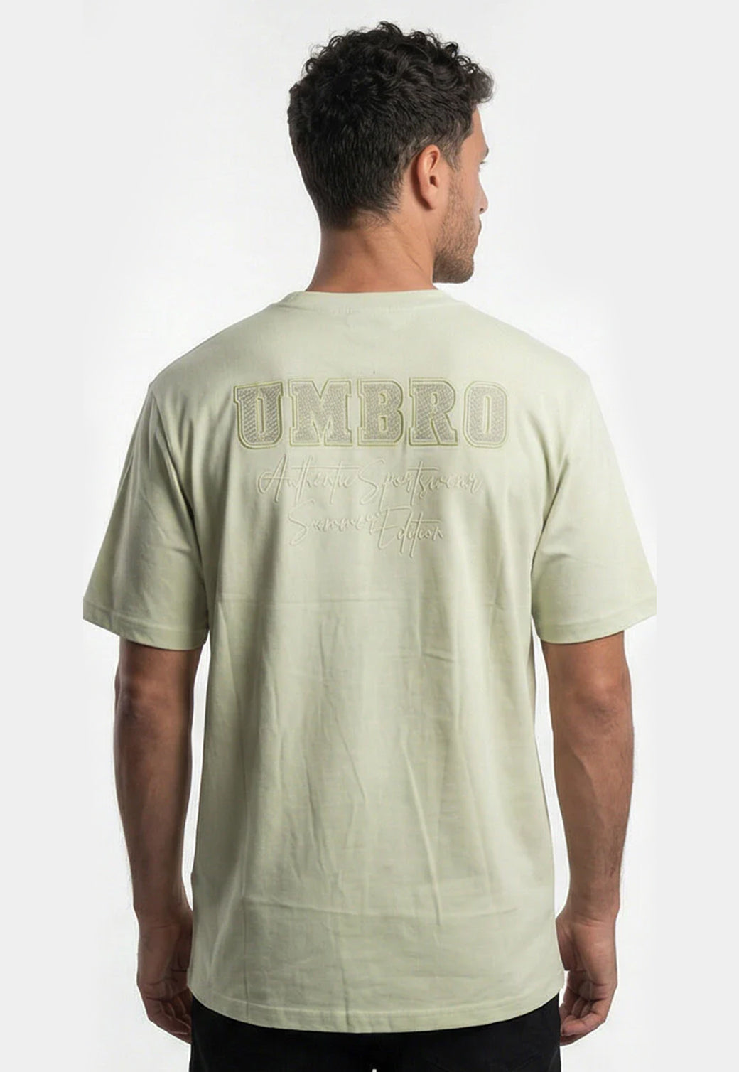טי שירט UMBRO לגברים בצבע מנטה בהיר בעיצוב חלק