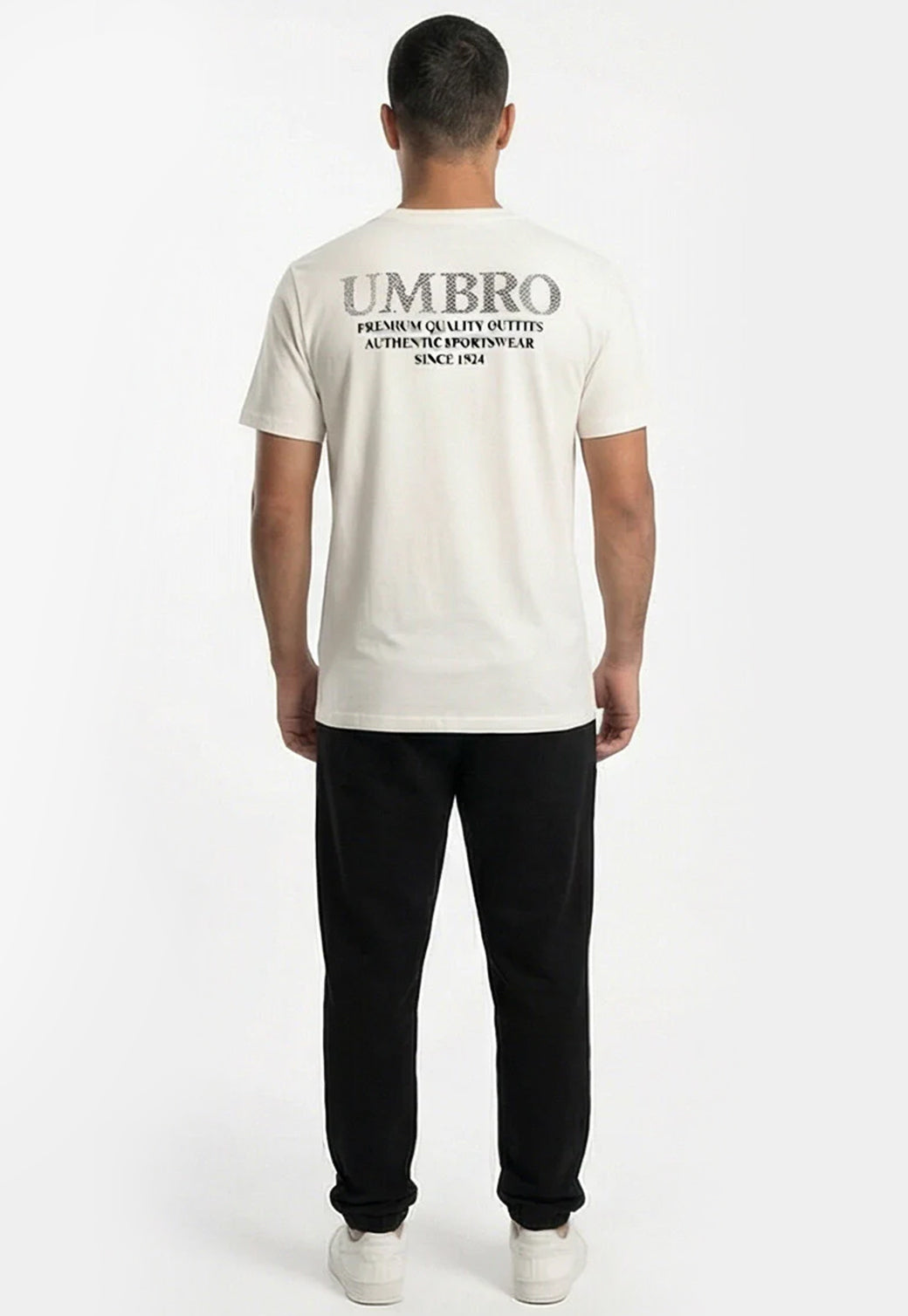 טי שירט UMBRO לגברים בצבע שמנת עם הדפס לוגו וטקסט בגב