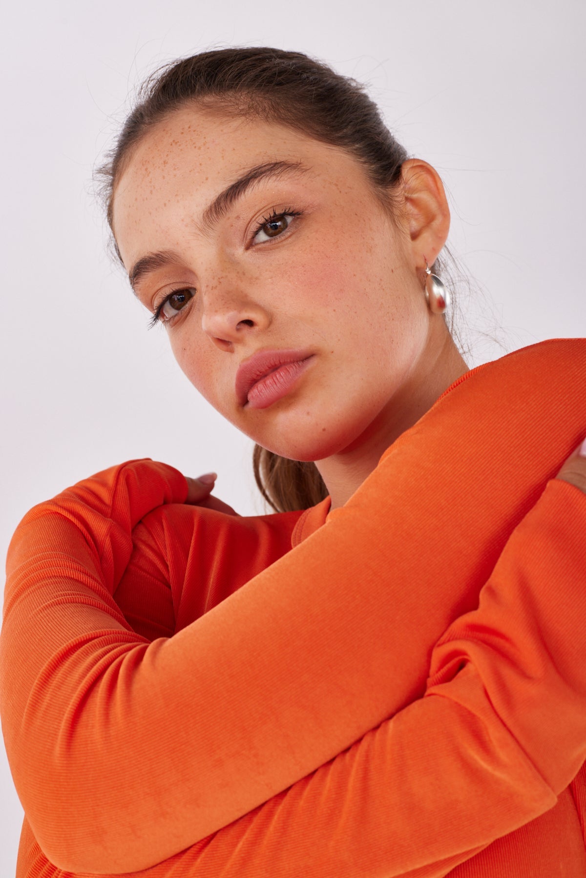 חולצת דולורס בצבע כתום