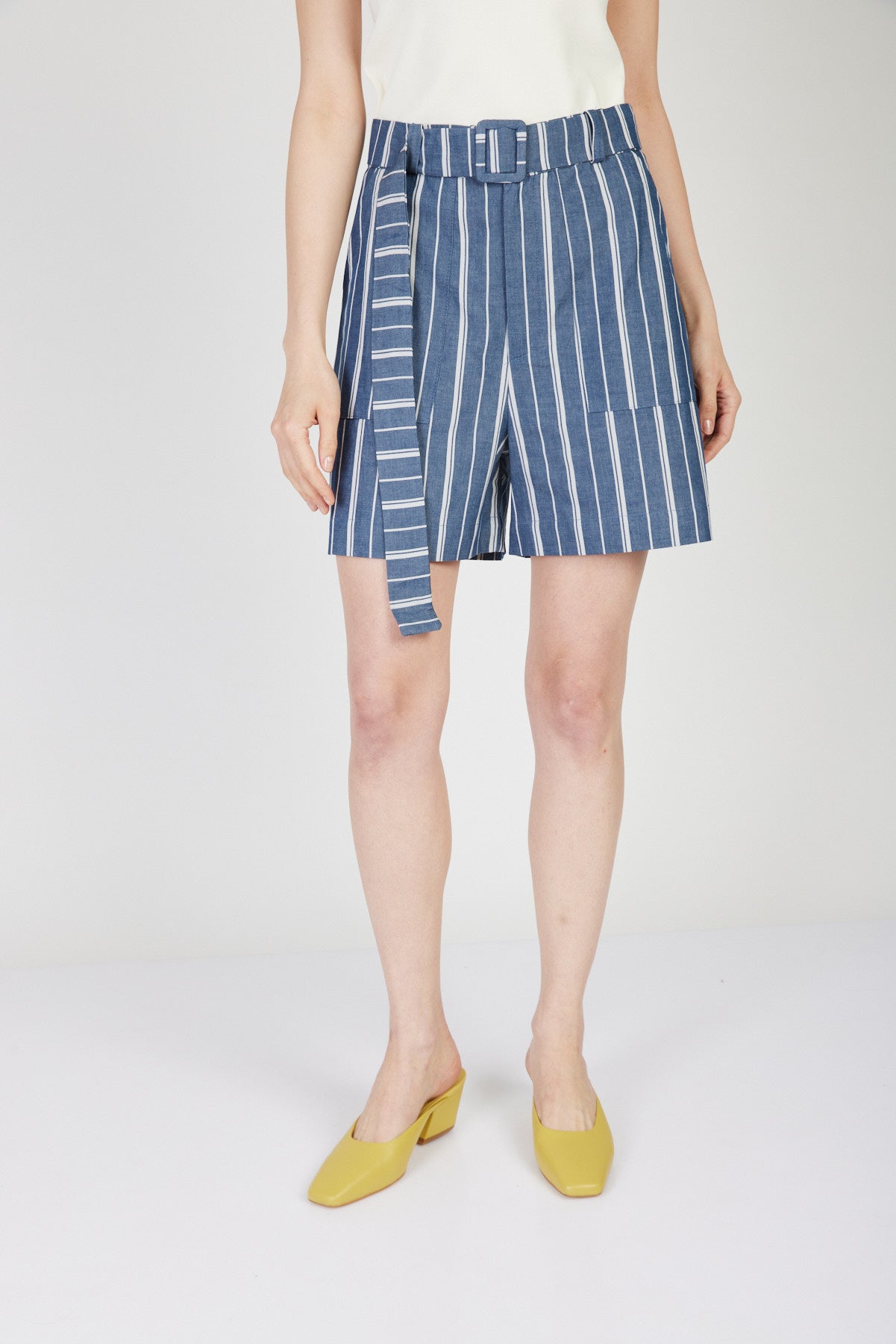 מכנסי ברמודה אלגון בדוגמת פסים כחול\לבן