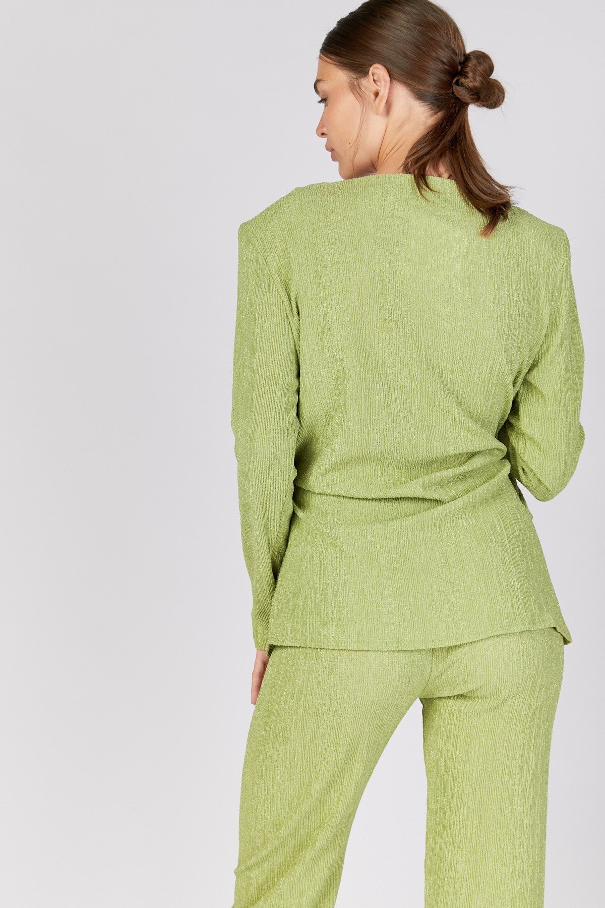 חולצת מעטפת אבו דאבי בצבע ירוק