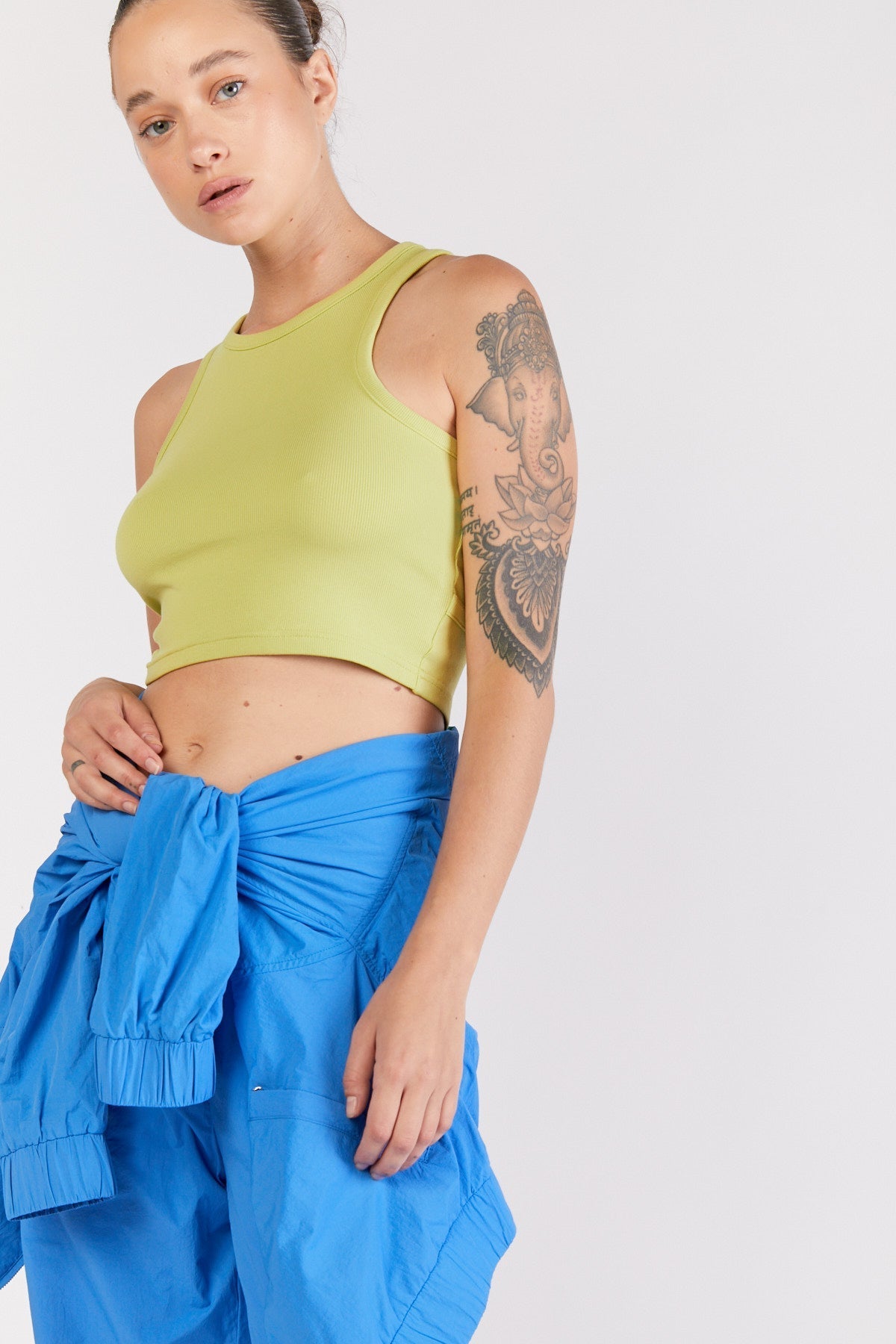 גופיית נומרו 14 בצבע ירוק