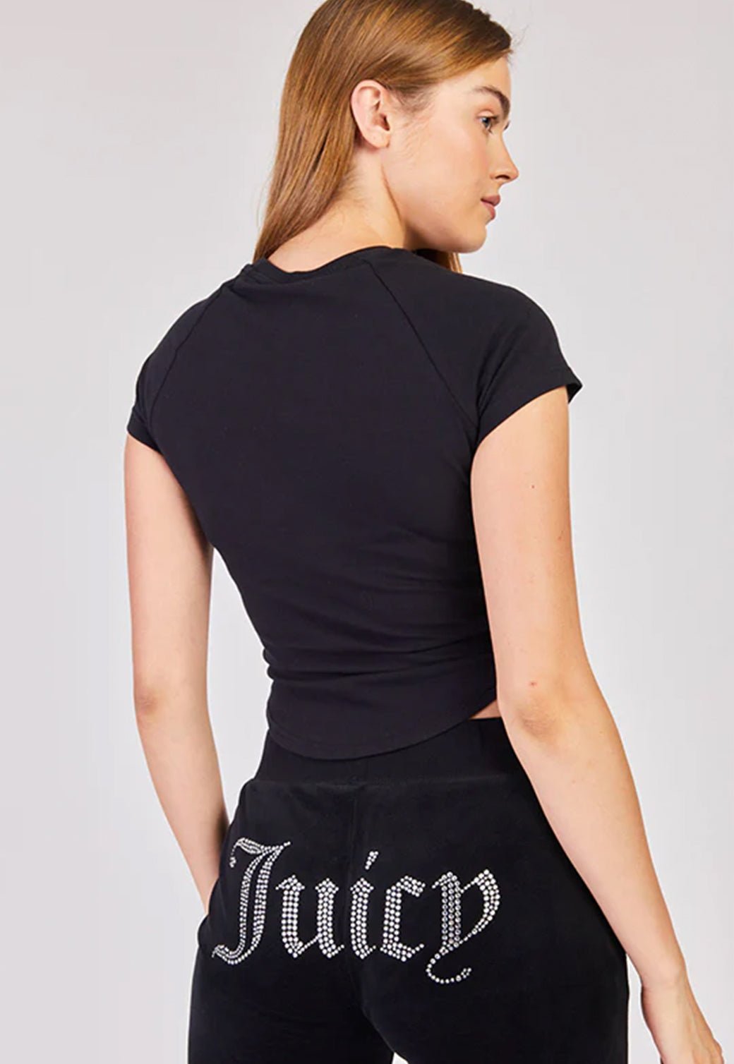 טי שירט קצרה Circle Hem בצבע שחור - Juicy Couture