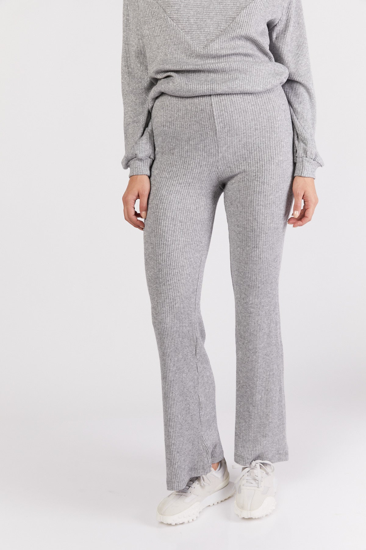 מכנסי לב בצבע אפור