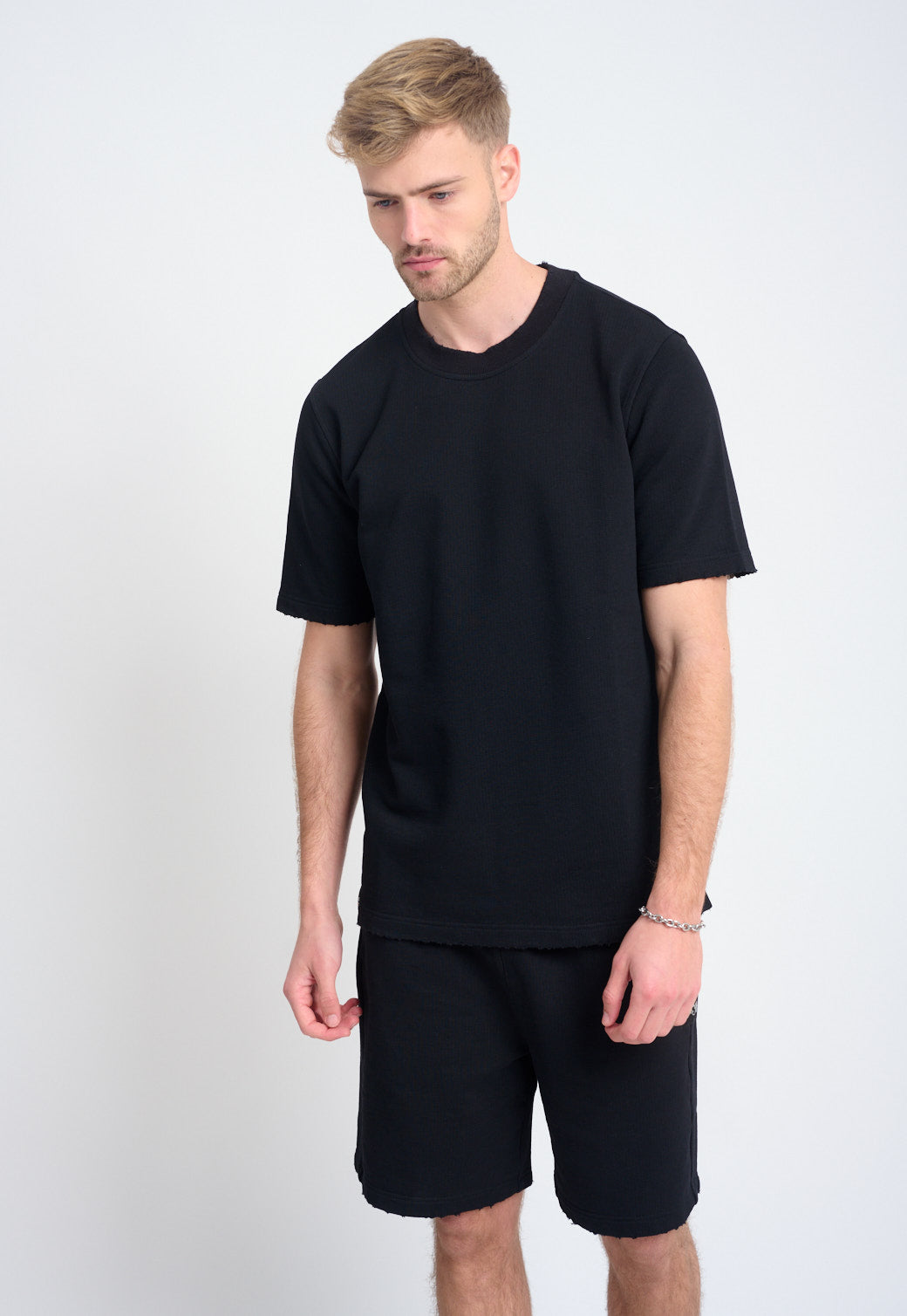 טי שירט GATA עם הדפס בגב בצבע שחור