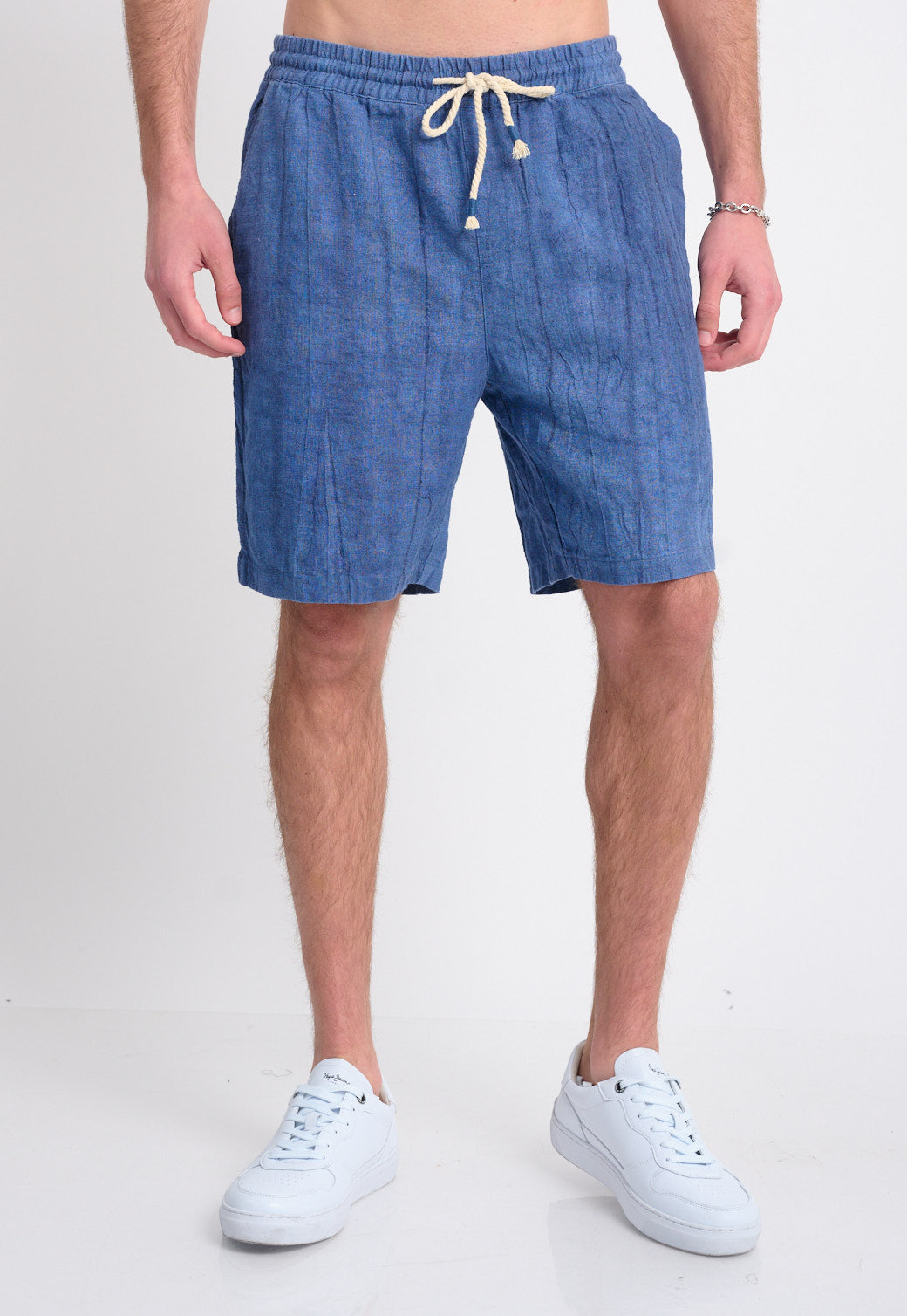 מכנסיים קצרים לגברים בצבע כחול
