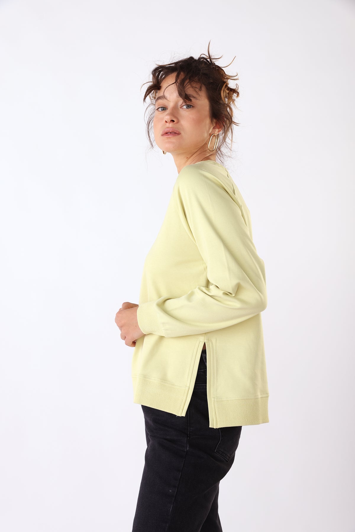 סווטשירט נומרו 10 בצבע ירוק