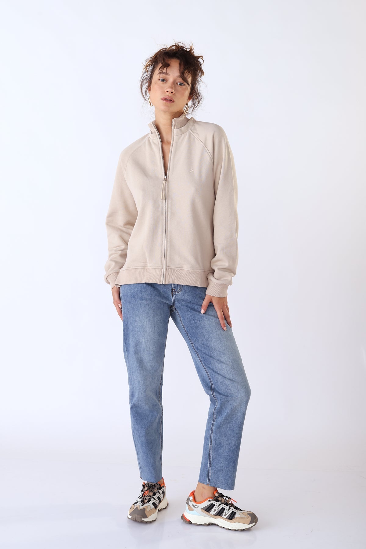 סווטשירט נומרו 12 בצבע אבן