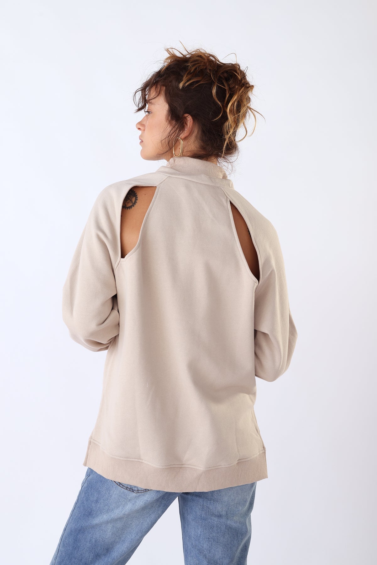 סווטשירט נומרו 12 בצבע אבן