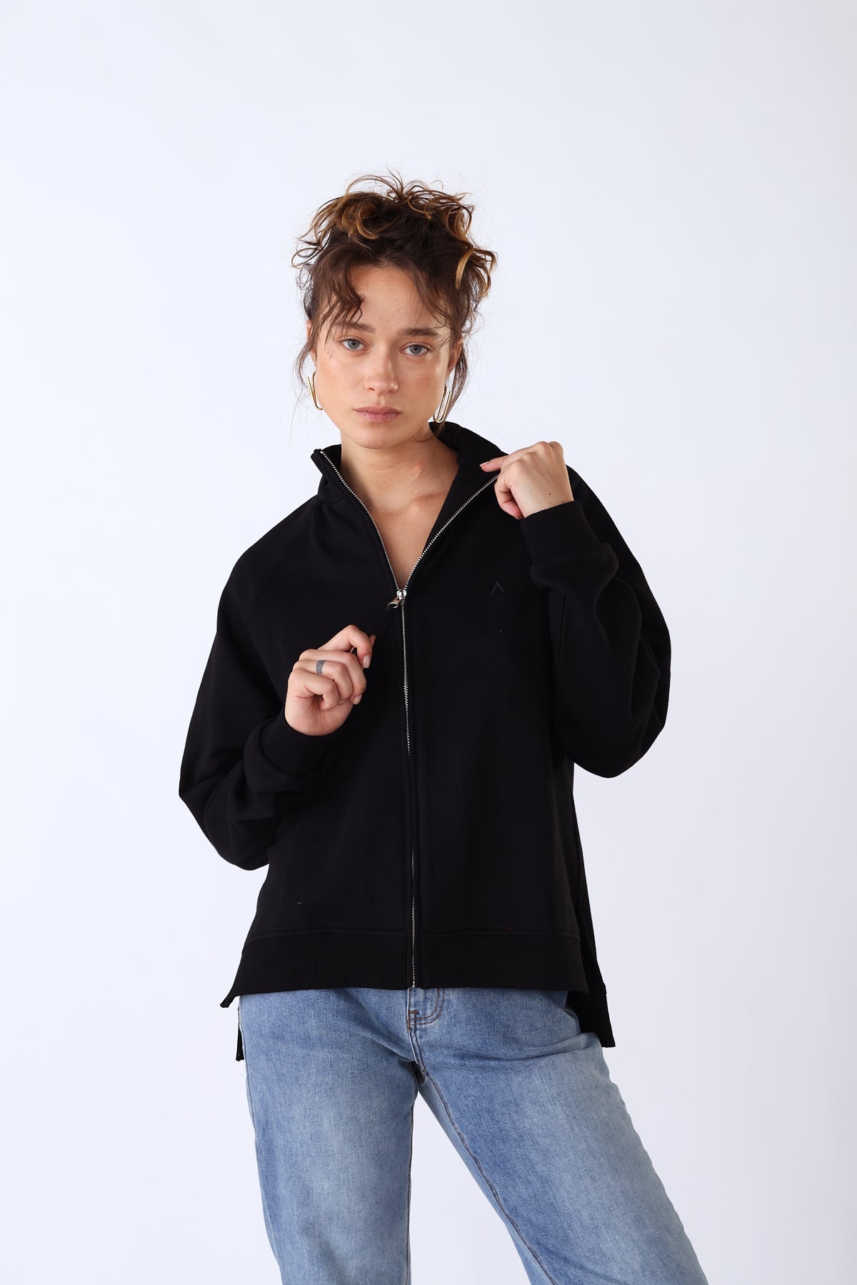 סווטשירט נומרו 12 בצבע שחור