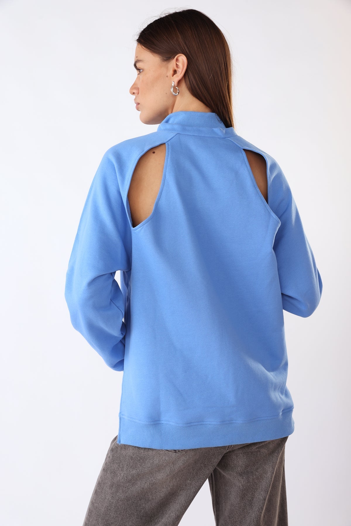 סווטשירט נומרו 12 בצבע כחול