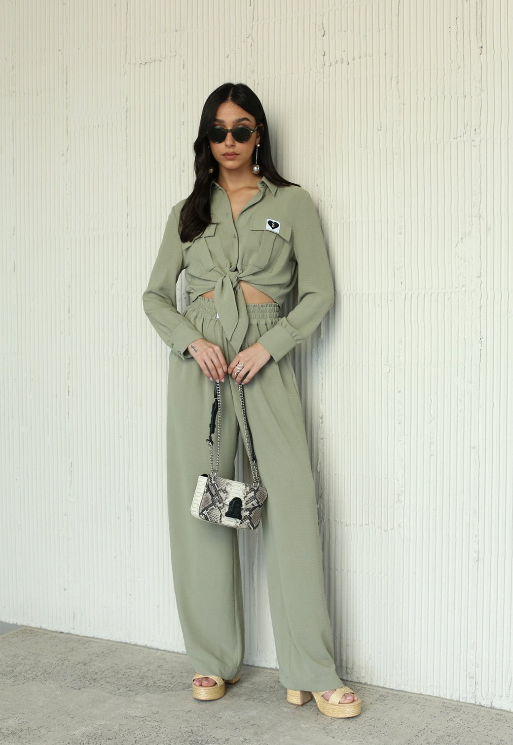 חולצה מכופתרת עם קשר Lucca נשים - Steve Madden