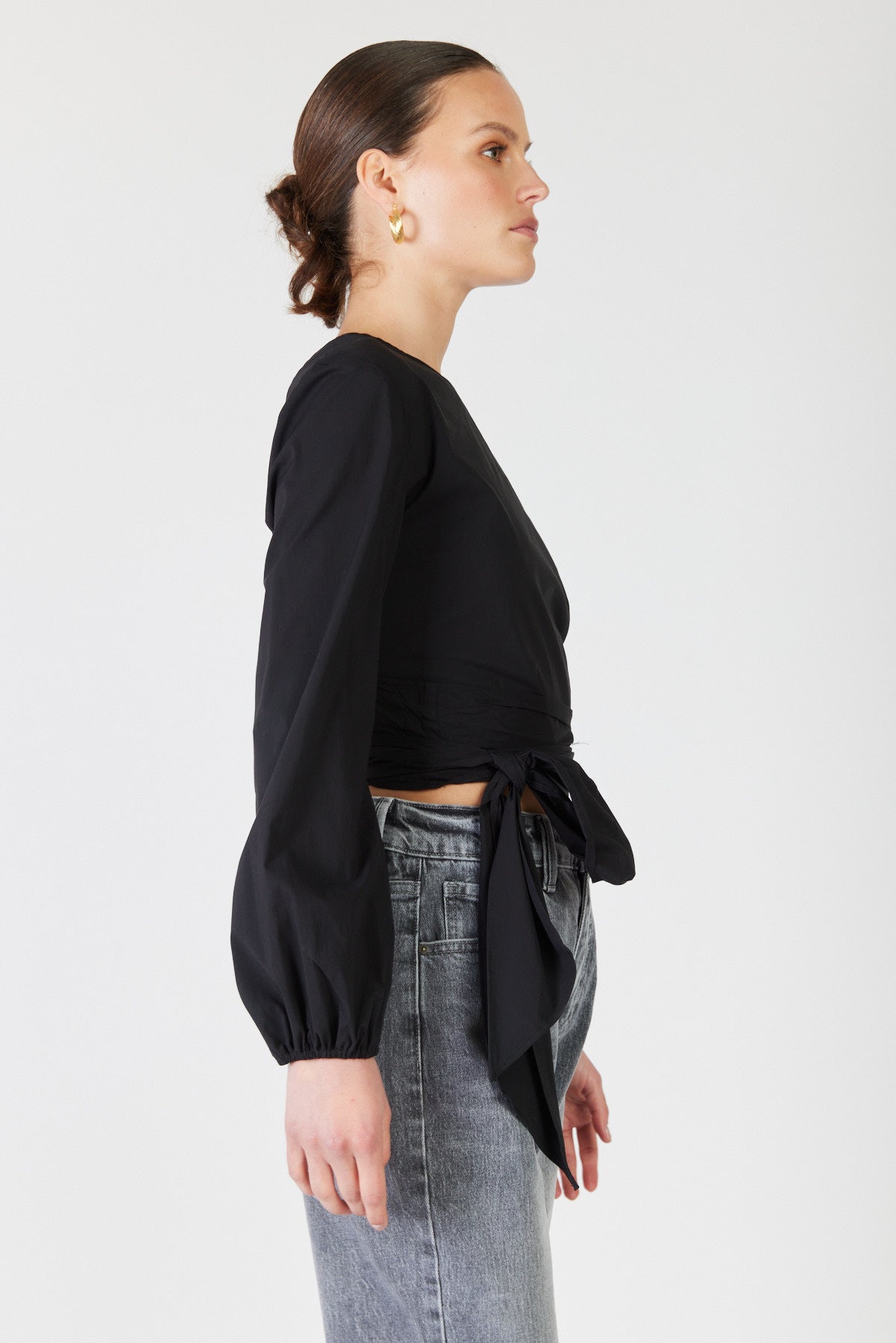 חולצת אוליביה בצבע שחור
