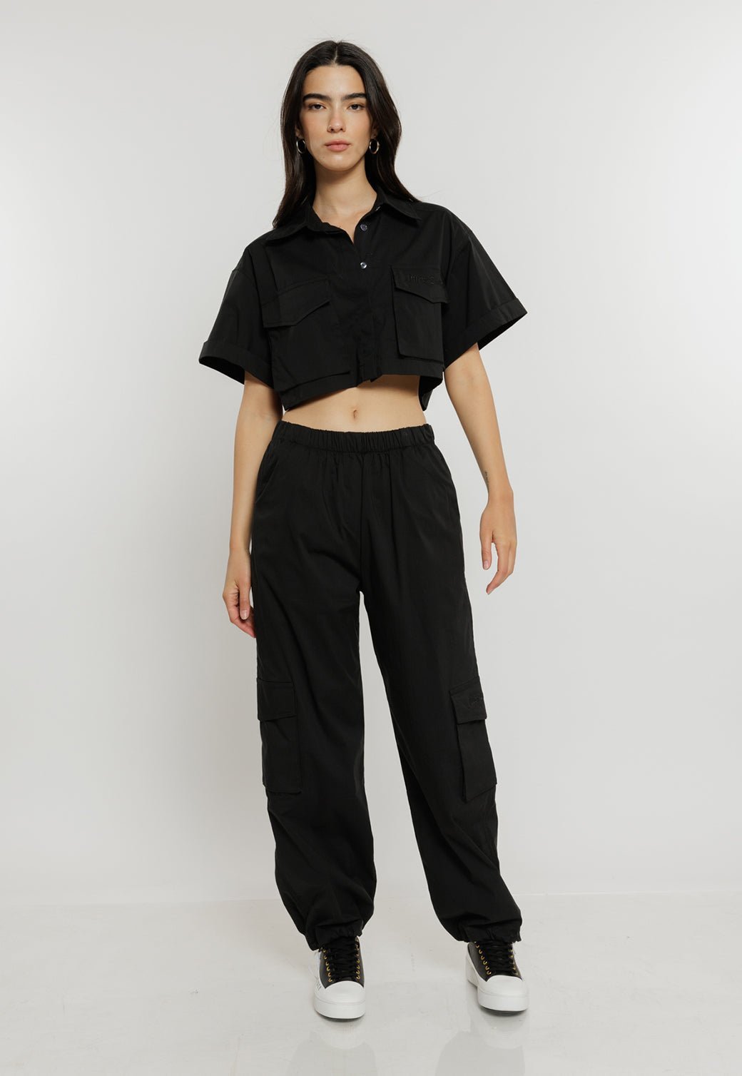 חולצת קרופ מכופתרת Charlie נשים - Juicy Couture
