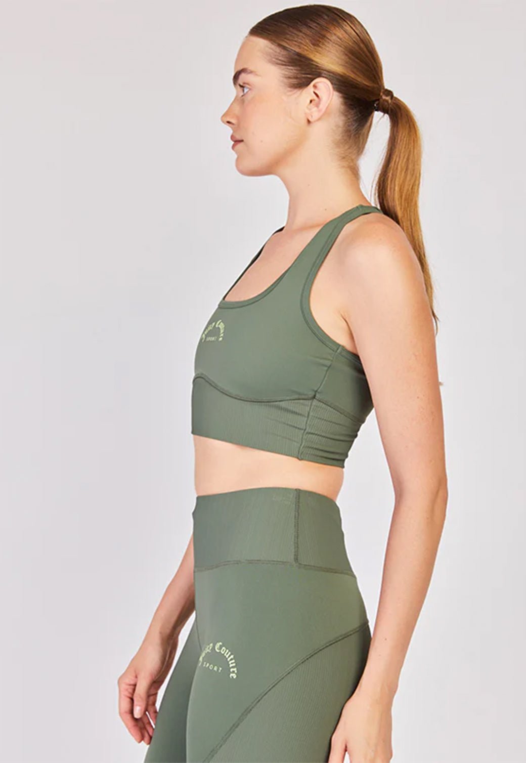 חזיית ספורט Racerback בצבע ירוק - Juicy Couture