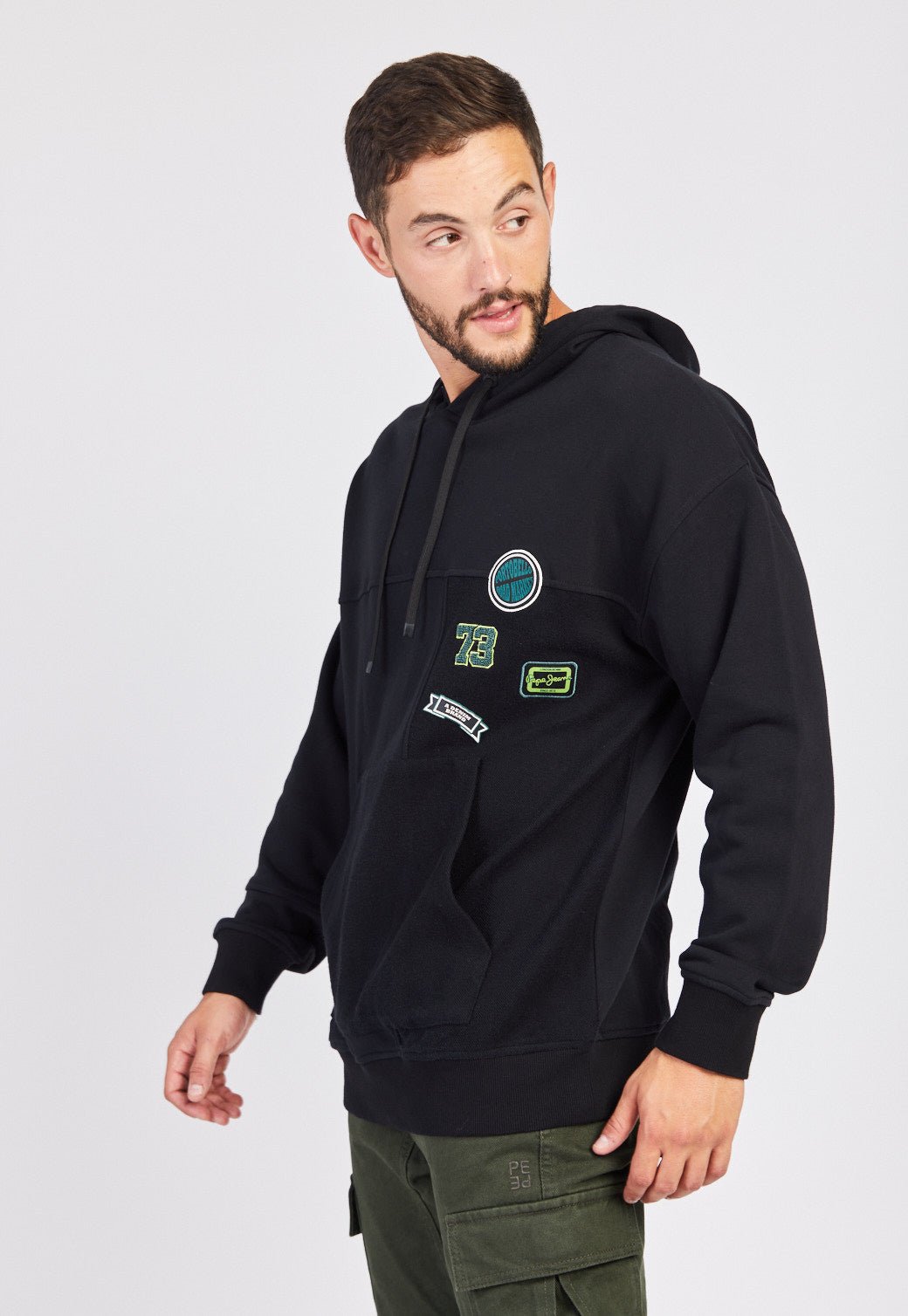 סווטשירט קפוצ'ון משולב פאצ'ים לגברים - Pepe Jeans