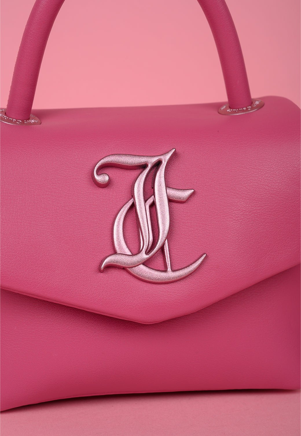 תיק קטן קרוסבודי בסגירת מעטפה - Juicy Couture