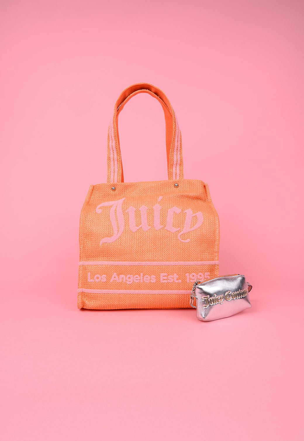 תיק שופינג גדול עם מגה לוגו מבד רפיה - Juicy Couture