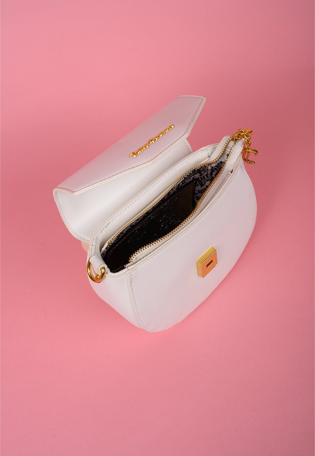 תיק כתף מגורען עם שרשרת - Juicy Couture